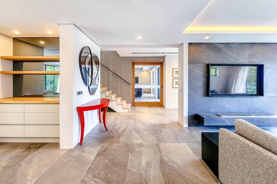 6 Bedroom Property for Sale in Camps Bay Western Cape